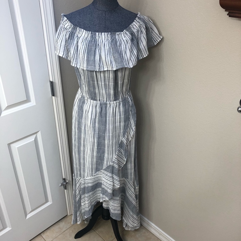 Express lined blue/white summer dress Large.